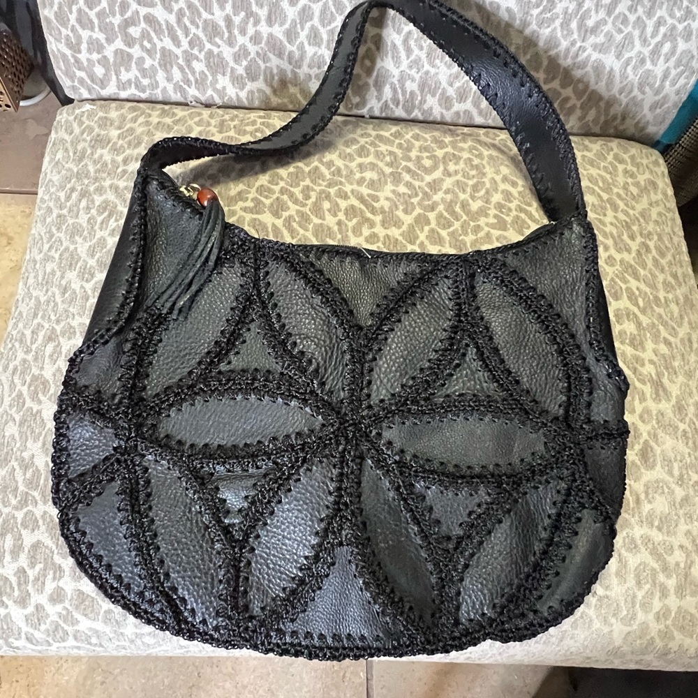 Handbag - Picture 2 of 3